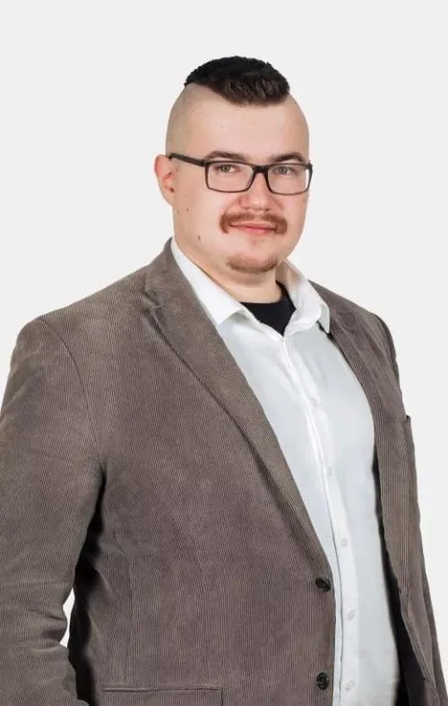 Владимир Савельев